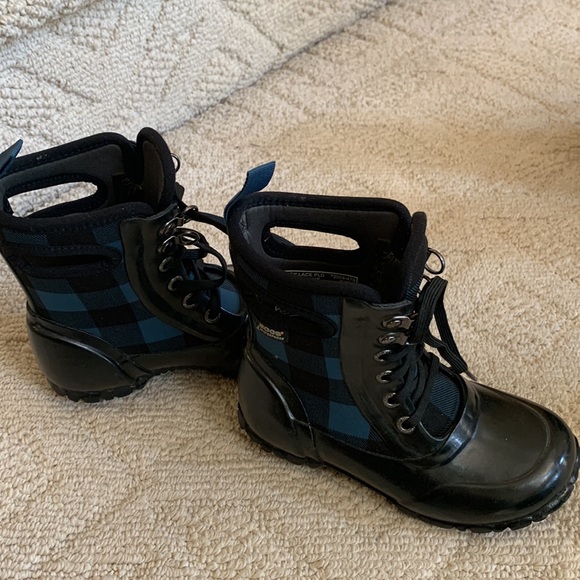 Kids Waterproof rain/snow boots - Picture 1 of 5